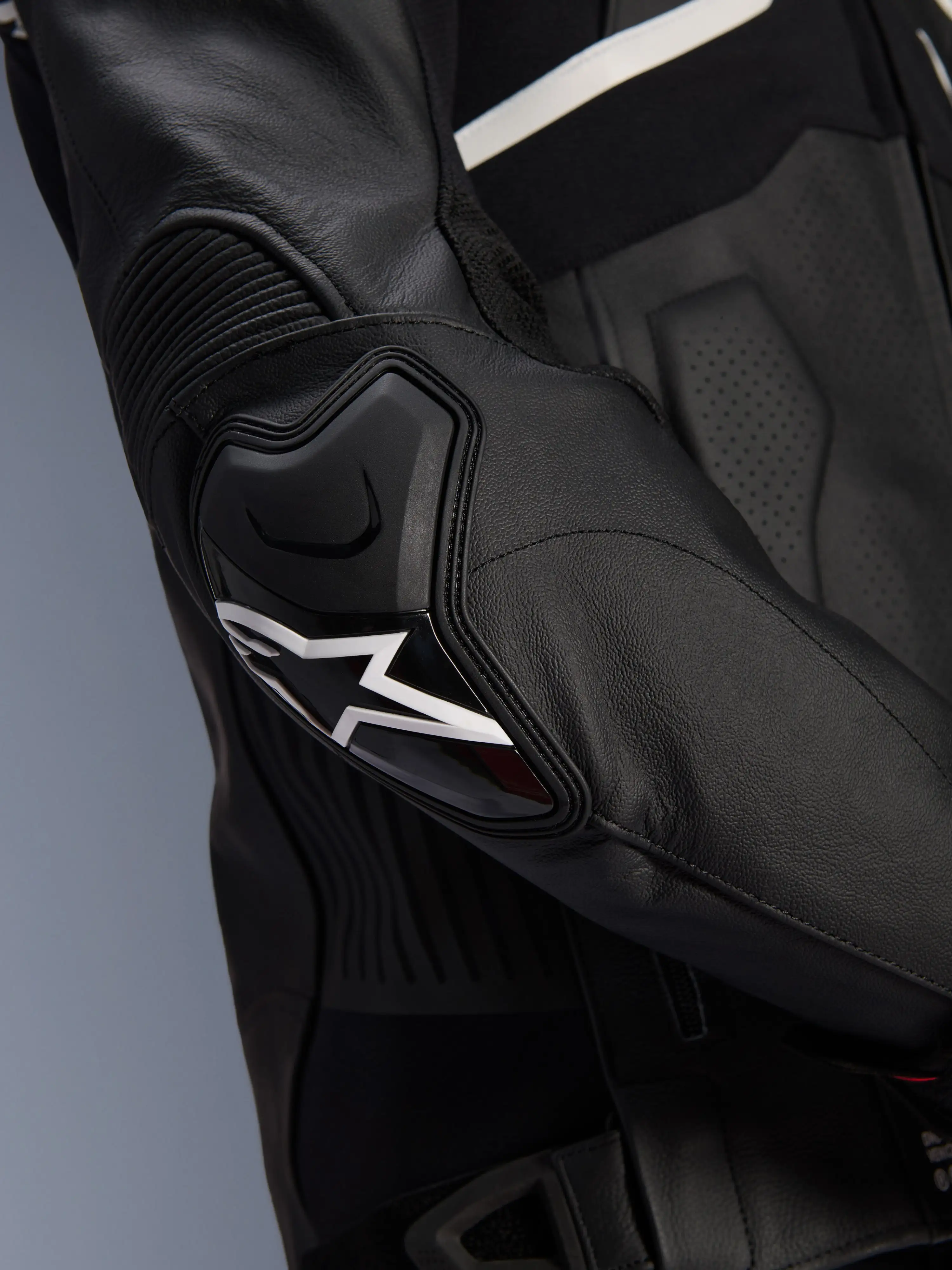 Atem V5 Leather Jacket - image 7