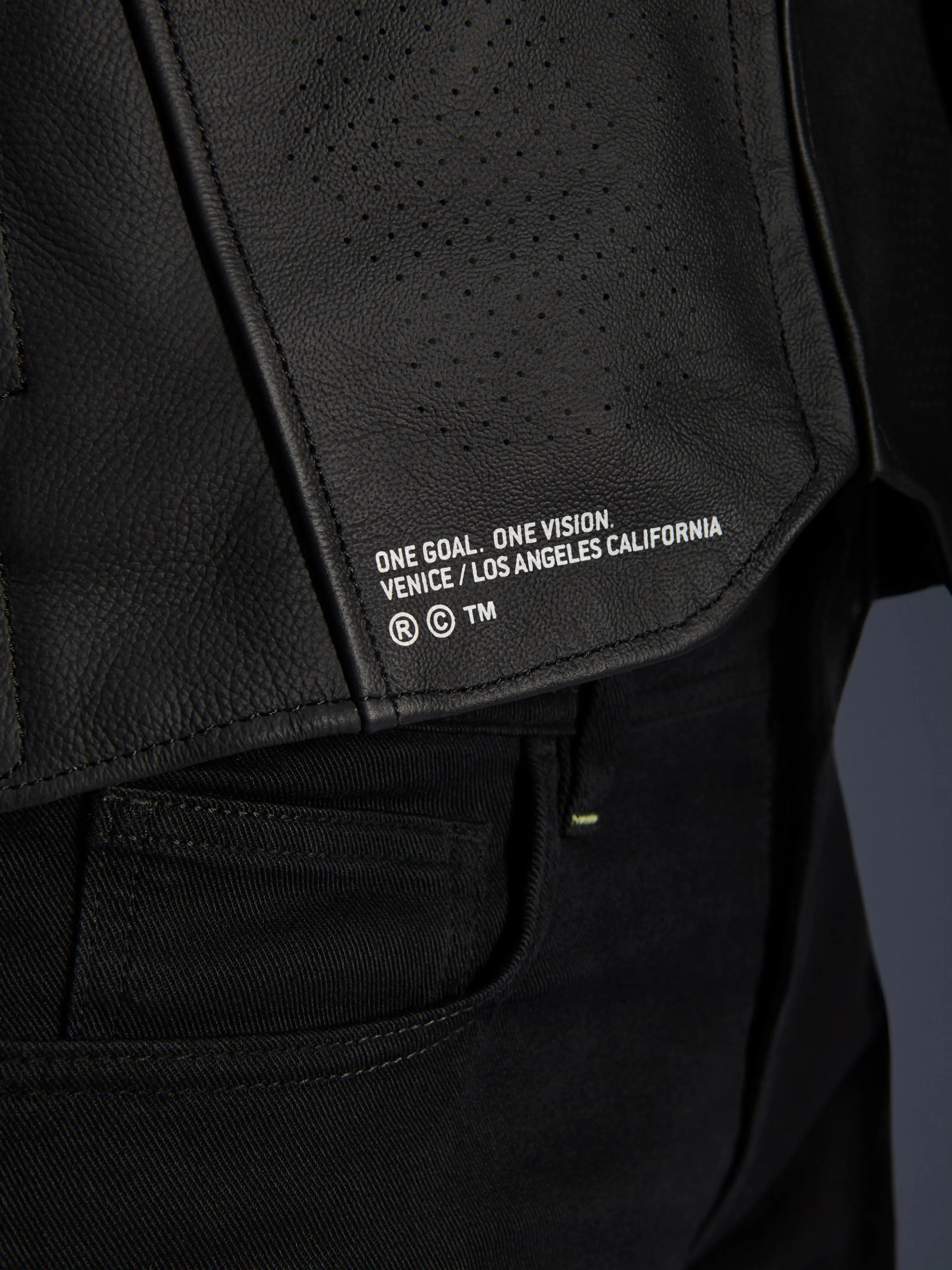 Atem V5 Leather Jacket - image 8
