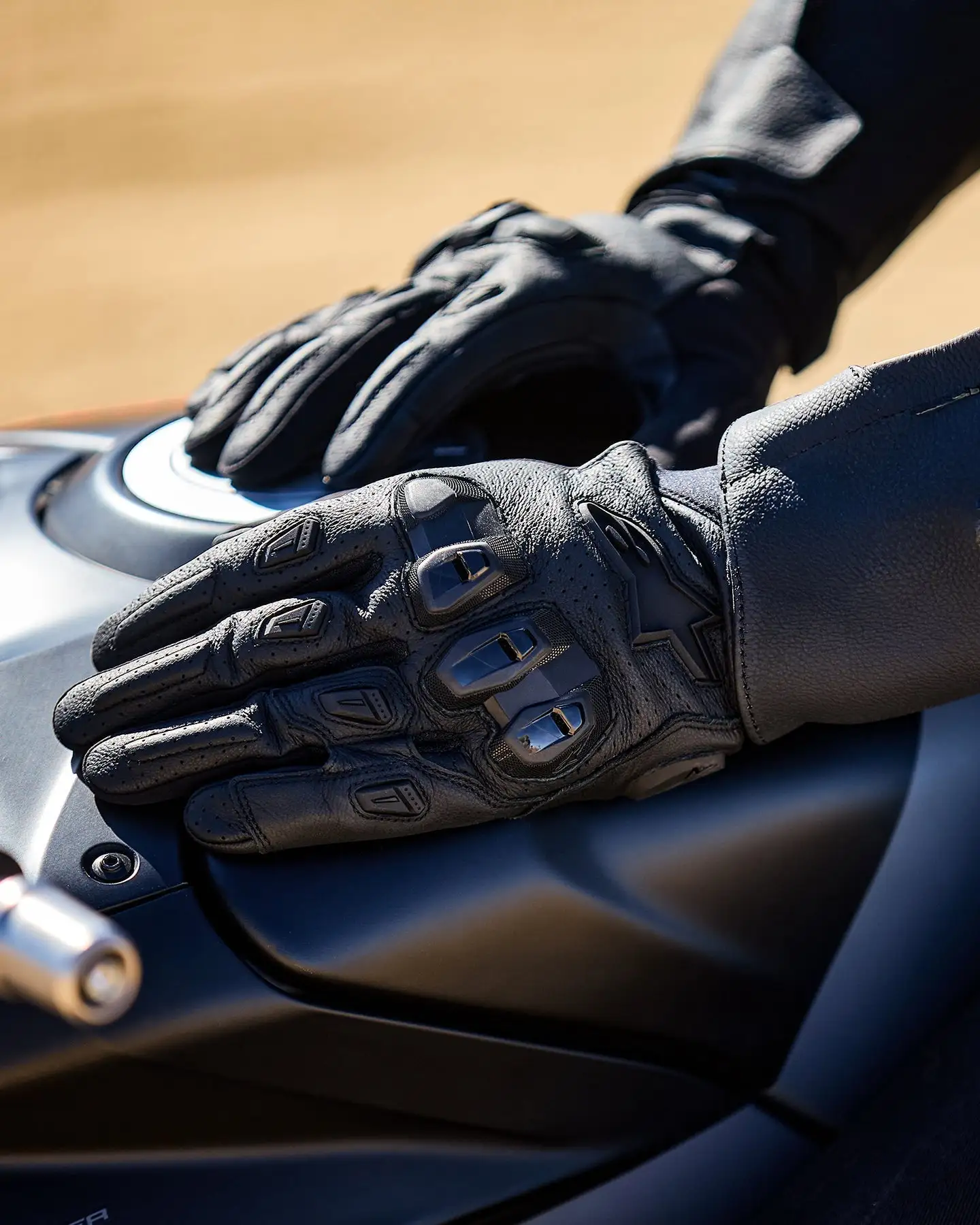 SP X 7 Gloves - image 3