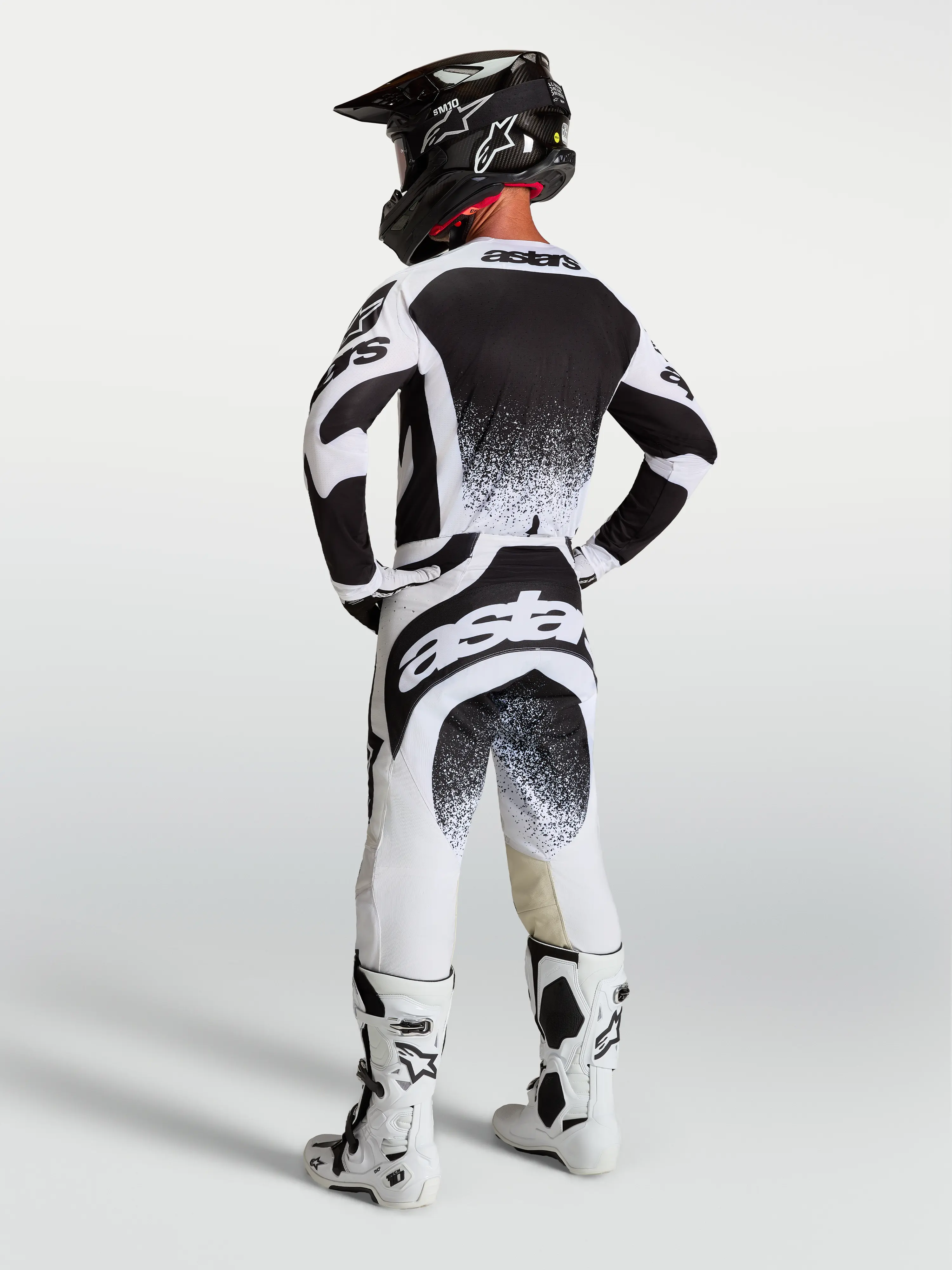2027 Techstar Swan Pants - image 7
