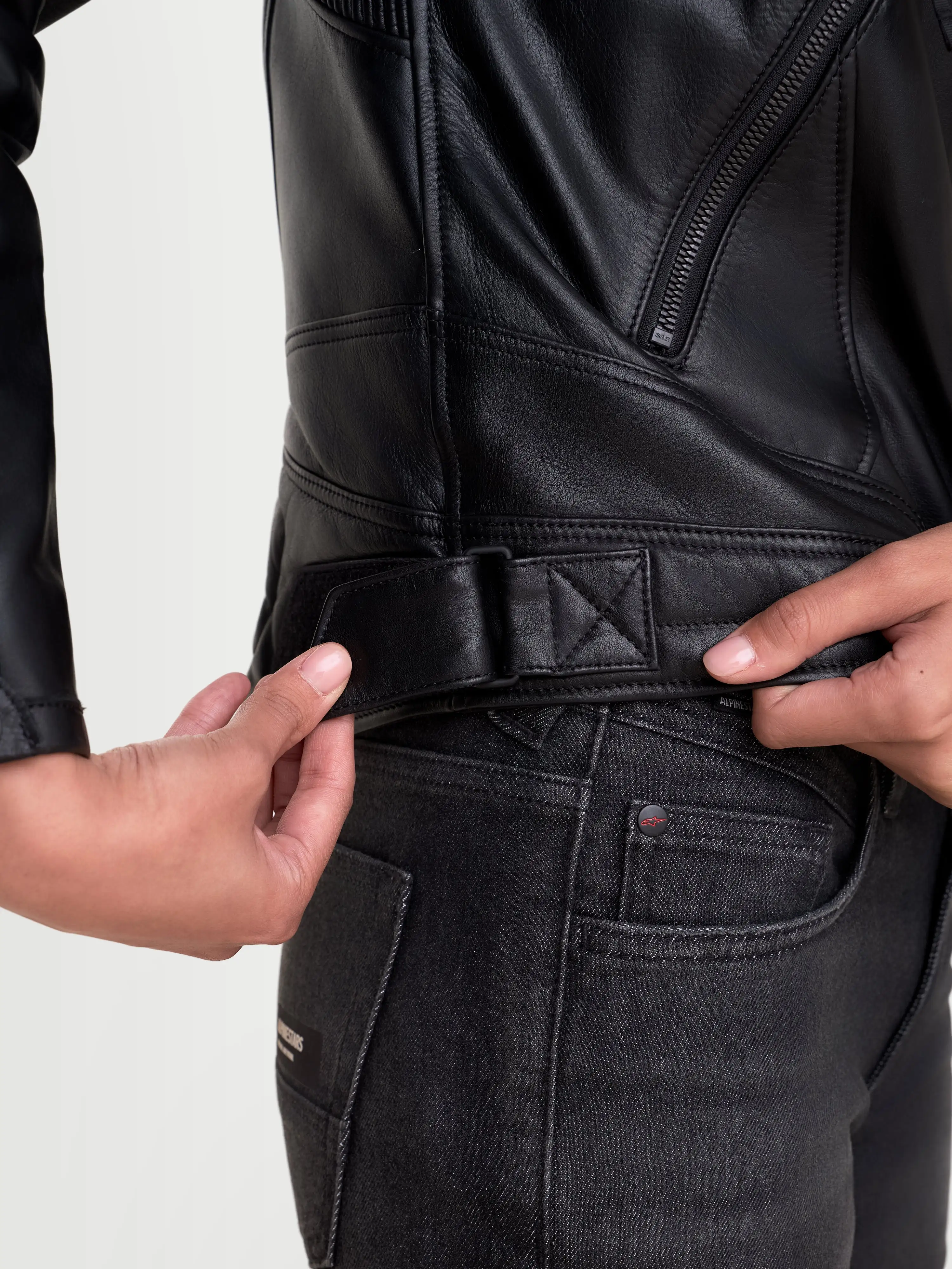 Revea Women Leather Jacket - image 9
