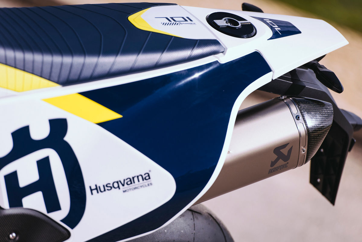 Factory fuel cap - image 1