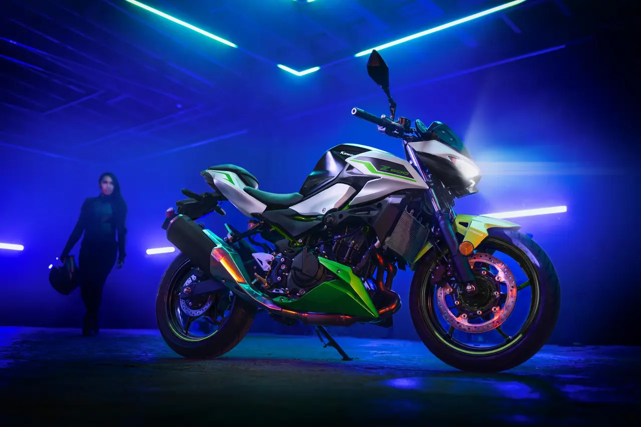 Intense Supernaked Design