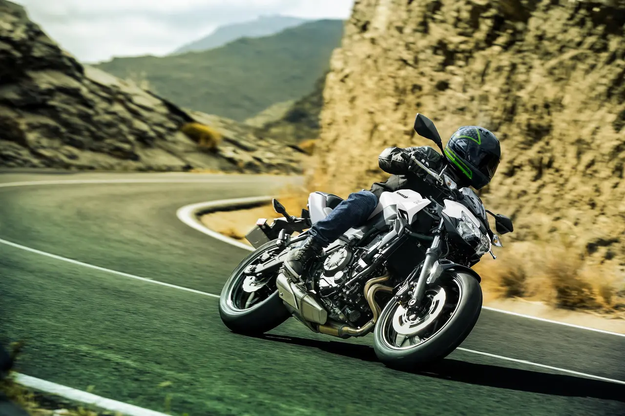 Light Handling Light Handling